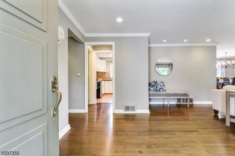 2 Robin Hood Rd, Summit, NJ 07901 photo 9
