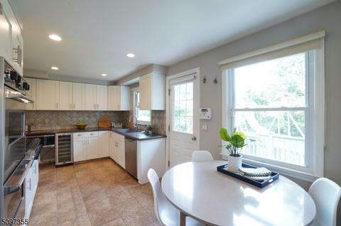 2 Robin Hood Rd, Summit, NJ 07901 photo 18