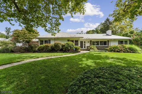 2 Robin Hood Rd, Summit, NJ 07901 photo 1