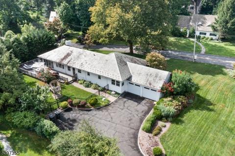 2 Robin Hood Rd, Summit, NJ 07901 photo 4