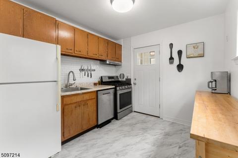 829 Hemlock Rd, Union, NJ 07083 photo 12