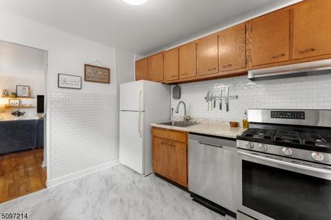 829 Hemlock Rd, Union, NJ 07083 photo 13