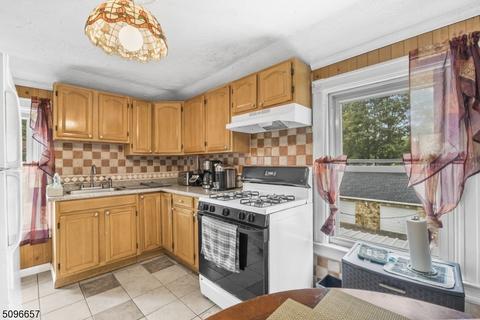 70 Willow Ave, North Plainfield, NJ 07060 photo 29
