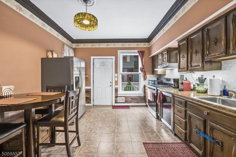 70 Willow Ave, North Plainfield, NJ 07060 photo 16