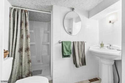 70 Willow Ave, North Plainfield, NJ 07060 photo 47