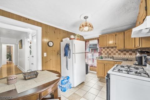 70 Willow Ave, North Plainfield, NJ 07060 photo 27