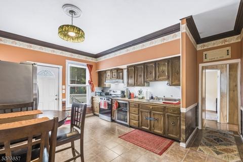 70 Willow Ave, North Plainfield, NJ 07060 photo 15