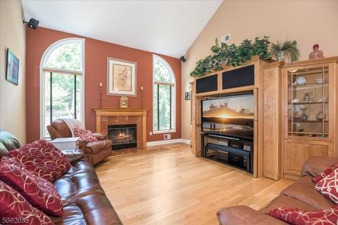 30 Stratton Dr, Wayne, NJ 07470 photo 6