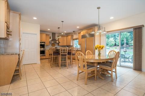 30 Stratton Dr, Wayne, NJ 07470 photo 8