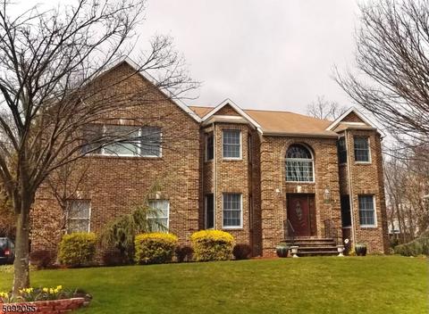 30 Stratton Dr, Wayne, NJ 07470 photo 1