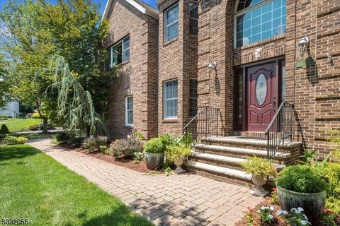 30 Stratton Dr, Wayne, NJ 07470 photo 2