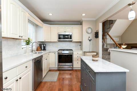 14 Crest Dr, Bound Brook, NJ 08805 photo 8