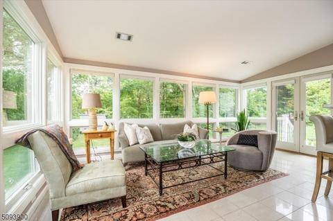 8 Edwin Rd, Morris Plains, NJ 07950 photo 4