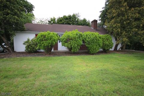 1053 Valley Rd, Wayne, NJ 07470 photo 1