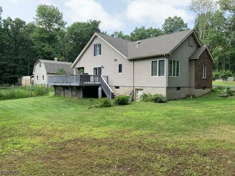 54 Moore Rd, Wantage, NJ 07461 photo 2