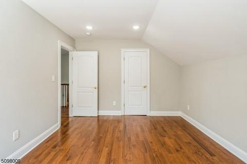 563 Berkeley Ave, Orange, NJ 07050 photo 24