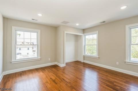 563 Berkeley Ave, Orange, NJ 07050 photo 21