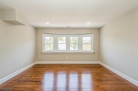 563 Berkeley Ave, Orange, NJ 07050 photo 26