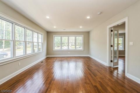 563 Berkeley Ave, Orange, NJ 07050 photo 8