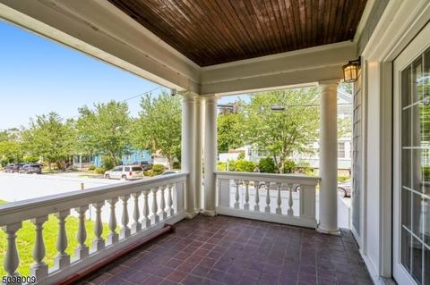 563 Berkeley Ave, Orange, NJ 07050 photo 32