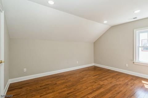 563 Berkeley Ave, Orange, NJ 07050 photo 23