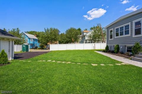563 Berkeley Ave, Orange, NJ 07050 photo 4