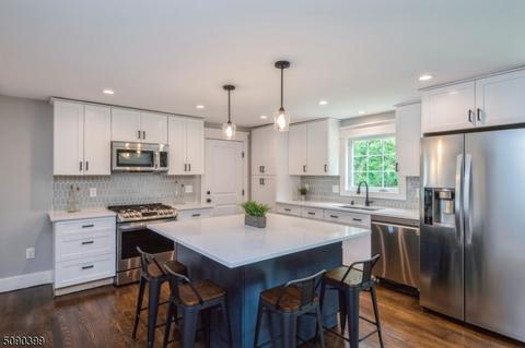 12 Mohawk Dr, Cranford, NJ 07016 photo 1