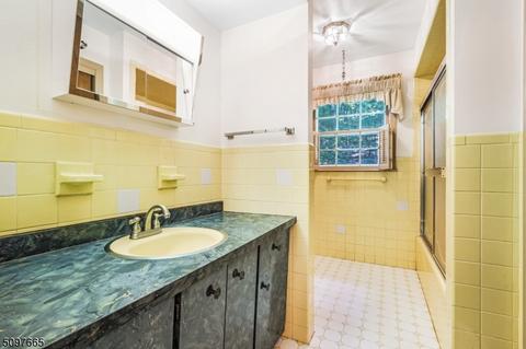 18 E Fox Chase Rd, Chester, NJ 07930 photo 20
