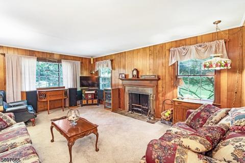 18 E Fox Chase Rd, Chester, NJ 07930 photo 13
