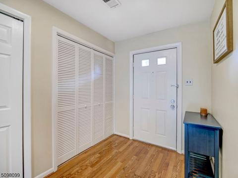 103 River Rd Apt E4 #E4, Nutley, NJ 07110 photo 2