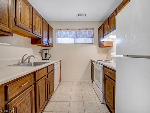 103 River Rd Apt E4 #E4, Nutley, NJ 07110 photo 8