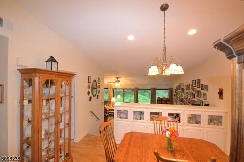 39 Overlook Dr, Clinton, NJ 08809 photo 6