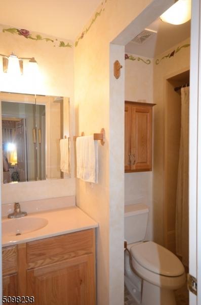 39 Overlook Dr, Clinton, NJ 08809 photo 12