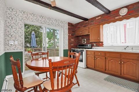 68 Moore Ave, Waldwick, NJ 07463 photo 4