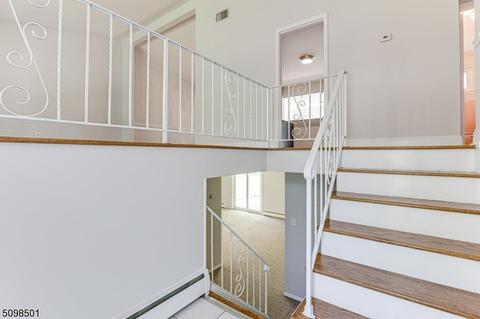178 River Bend Rd, Berkeley Heights, NJ 07922 photo 4