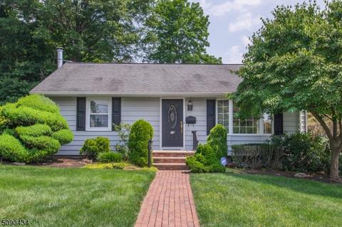 16 Grieves Ter, Wayne, NJ 07470 photo 20