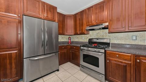 29 Devonshire Dr, Clifton, NJ 07013 photo 6