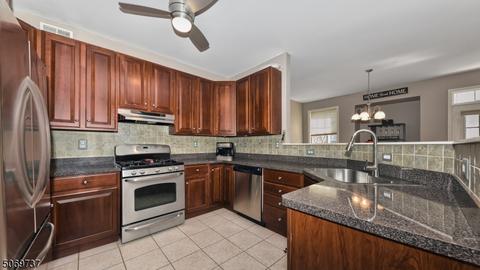 29 Devonshire Dr, Clifton, NJ 07013 photo 4