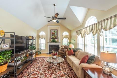 9 Saunders Ln, Hackettstown, NJ 07840 photo 6