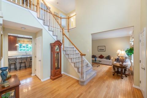9 Saunders Ln, Hackettstown, NJ 07840 photo 2