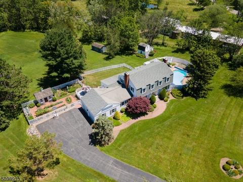 7 Old Farm Rd, Hampton, NJ 08827 photo 2
