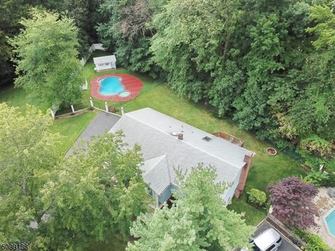 66 Brown Cir, Paramus, NJ 07652 photo 17