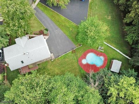 66 Brown Cir, Paramus, NJ 07652 photo 32