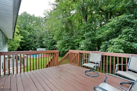 66 Brown Cir, Paramus, NJ 07652 photo 12
