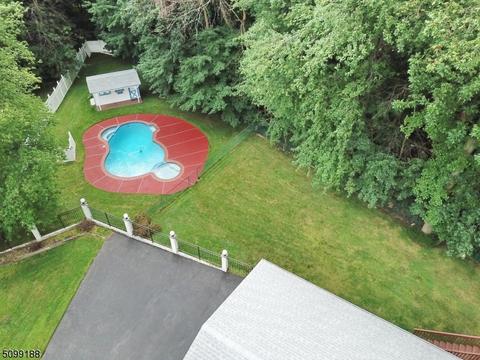 66 Brown Cir, Paramus, NJ 07652 photo 37