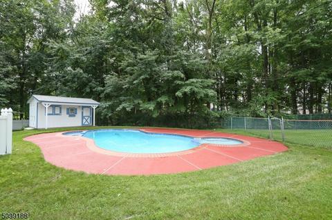66 Brown Cir, Paramus, NJ 07652 photo 36