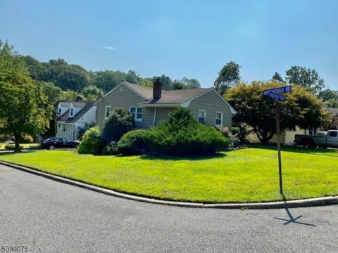 70 Pinecrest Ter, Wayne, NJ 07470 photo 1