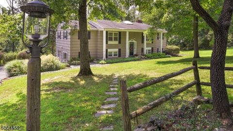 1740 Cedar Crest Rd, Bound Brook, NJ 08805 photo 1
