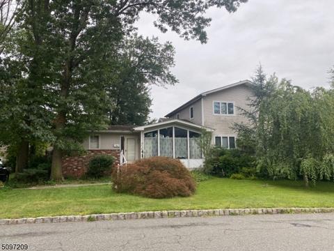 19 Glen Ave, Roseland, NJ 07068