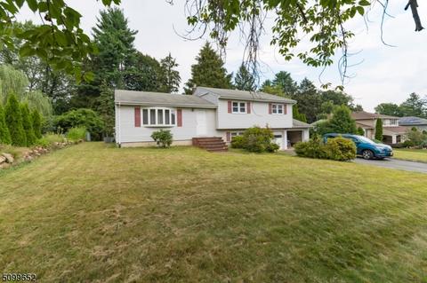 32 Mandon Dr, Wayne, NJ 07470 photo 1